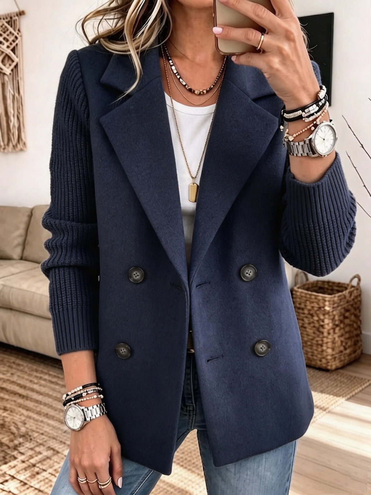 Nicole | クラシックデザインのスタイリッシュブレザー