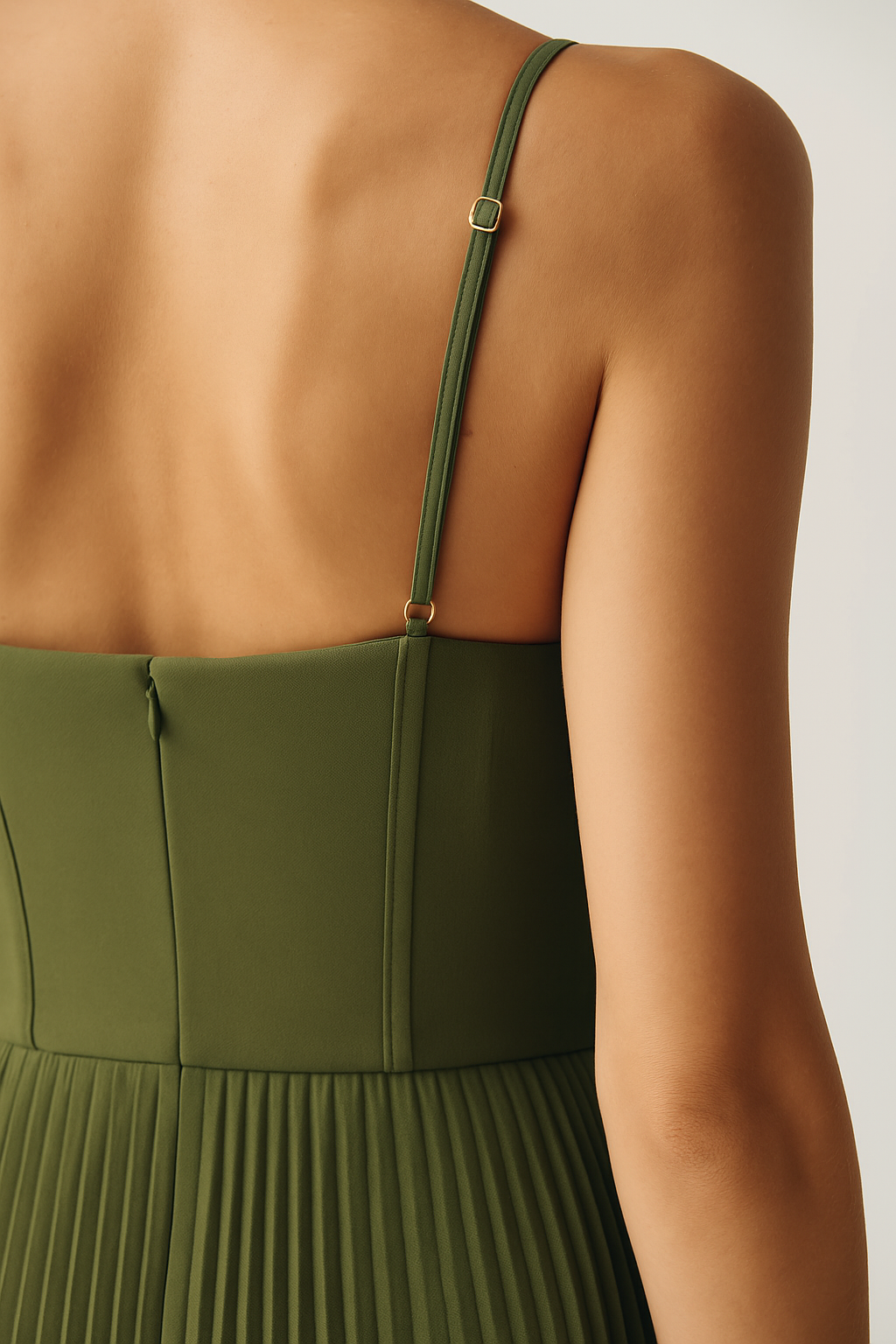 Delorae™ オリビア バックレスドレス