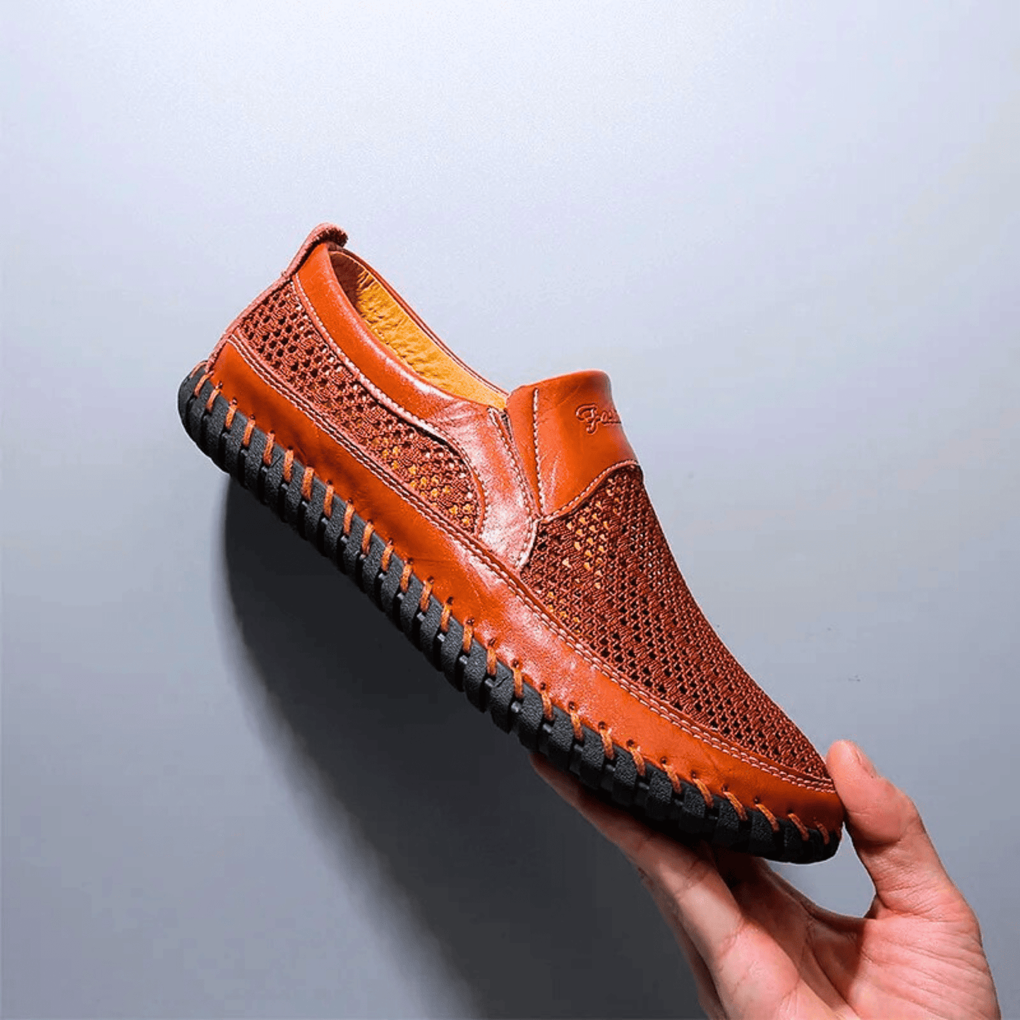 Knox™ スリップオン通気性シューズ