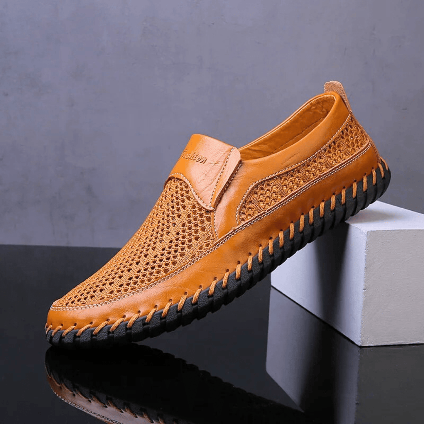Kervano | 通気性のあるスリップオンシューズ